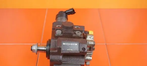 Suzuki Grand Vitara II Fuel injection high pressure pump 0445010148 19MB52