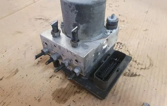 Peugeot 308 ABS Pump 9665363180 0265230491