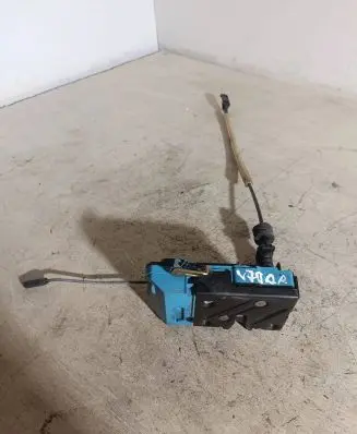 Volvo V70 Front door lock