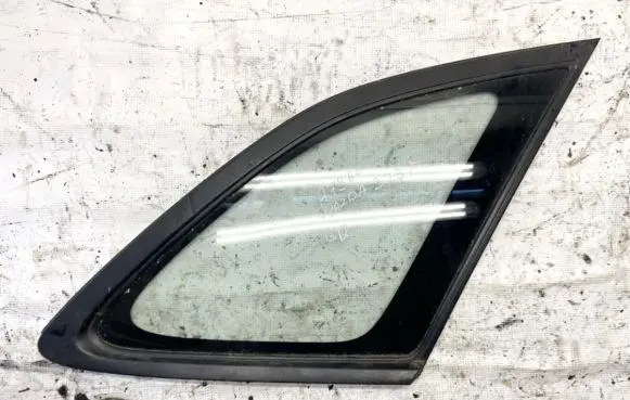 Mazda 323 F Rear side window