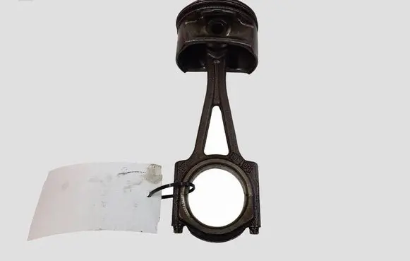 Opel Astra H Piston with connecting rod