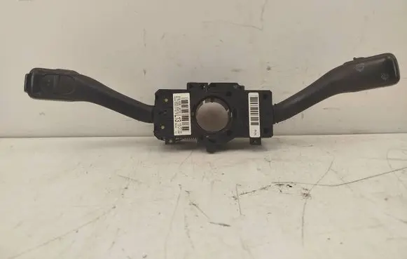 Volkswagen Jetta IV Wiper turn signal indicator stalk/switch 8L0953513N 202858 150700