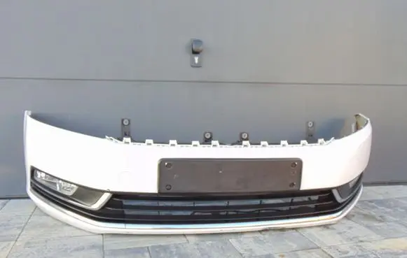 Volkswagen PASSAT B7 Front bumper BOG.ZDERZAK