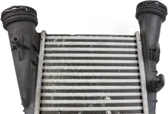 Volkswagen PASSAT B5.5 Intercooler radiator 3B0145806