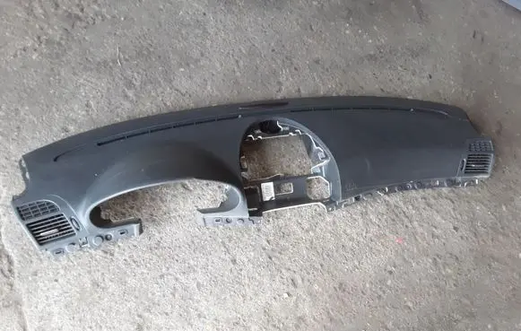 Mercedes-Benz E W211 Dashboard A21168000687