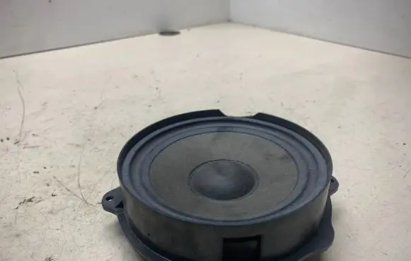 Alfa Romeo 159 Front door speaker
