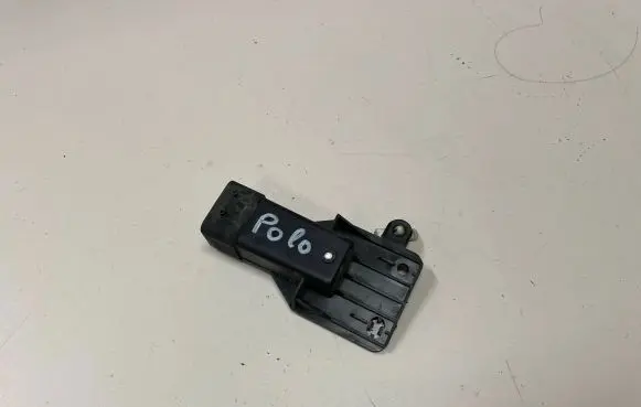 Coolant fan relay