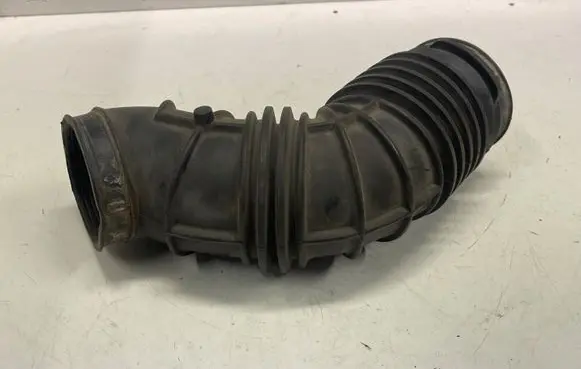 Volvo S60 Air intake hose/pipe 8649258 5002
