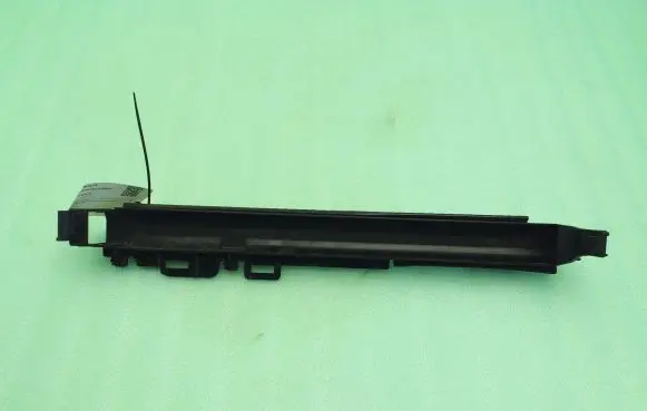 Mercedes-Benz C W204 Radiator mount bracket 0477902913