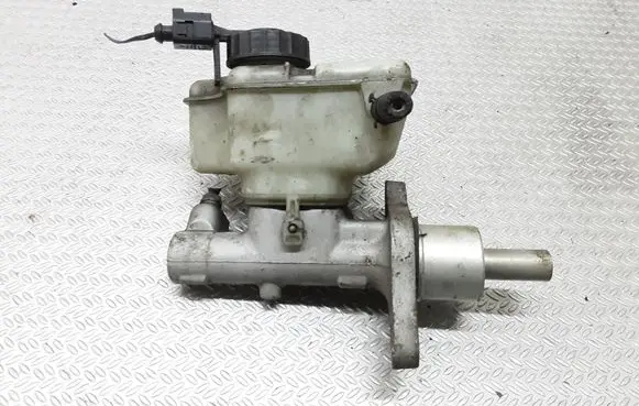 Volkswagen Touran I Master brake cylinder 1K1611301A