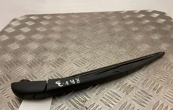 Toyota RAV 4 (XA50) Rear wiper blade arm