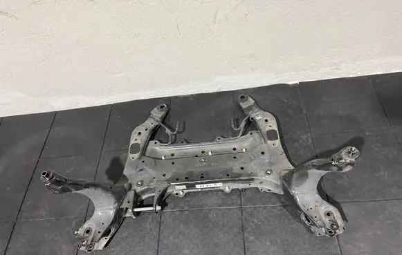 BMW 1 F40 Front subframe 6872729 2142023 3476594