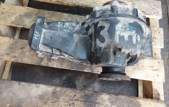 Volkswagen PASSAT B5.5 Rear differential 01R525053