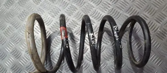 Nissan X-Trail T30 Rear coil spring