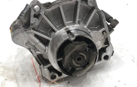 Opel Insignia A Vacuum pump 55205446