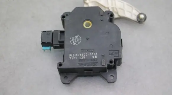 Lexus CT 200H Air flap motor/actuator PLS0638000181 0638000181
