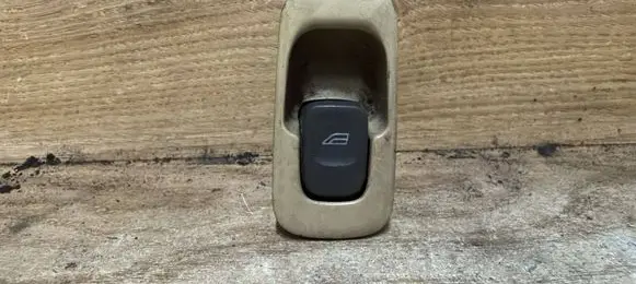 Volvo V70 Electric window control switch 9479903