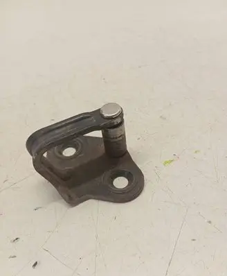 Volkswagen Transporter - Caravelle T4 Front door lock loop/hook striker 7D0837767D