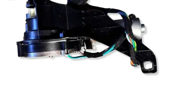 Volkswagen Transporter - Caravelle T7 Front door soft close latching motor (coupe) 7T0843460B