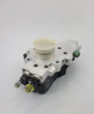 Mercedes-Benz Vito Viano W639 Fuel injection high pressure pump A6460700301