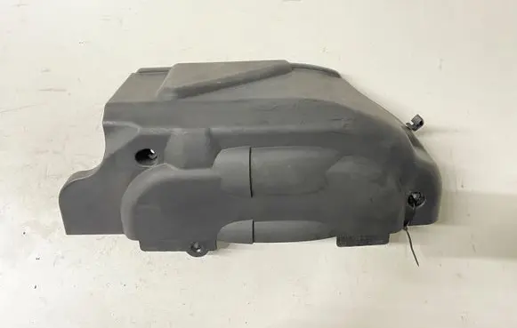 BMW 5 E60 E61 Engine cover (trim) 7789009
