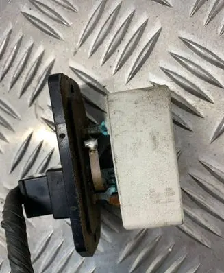 Toyota RAV 4 (XA10) Heater blower motor/fan resistor 4q981