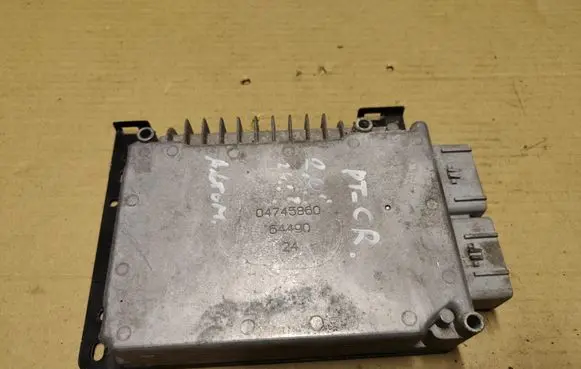 Chrysler PT Cruiser Engine control unit/module 05033116AD