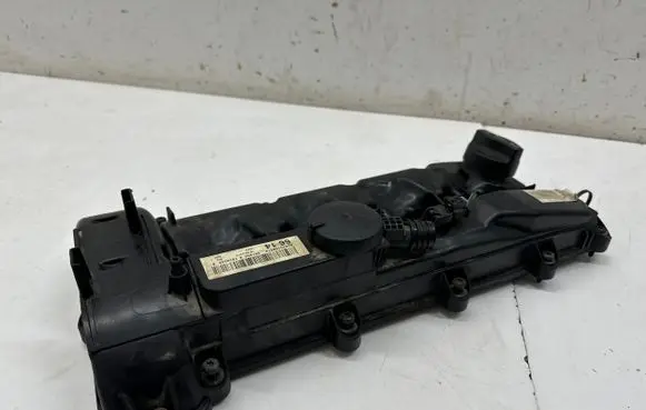 Mercedes-Benz SLK R172 Rocker cam cover A6510108918