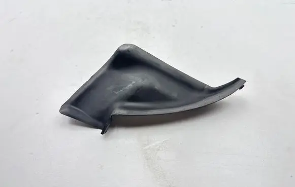 Lexus CT 200H Windshield trim 5382476010
