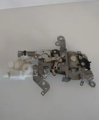 Mazda 5 Sliding door lock 