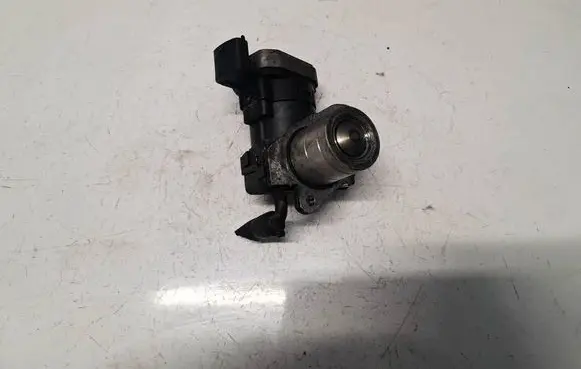 Opel Zafira A EGR valve 00005321C5