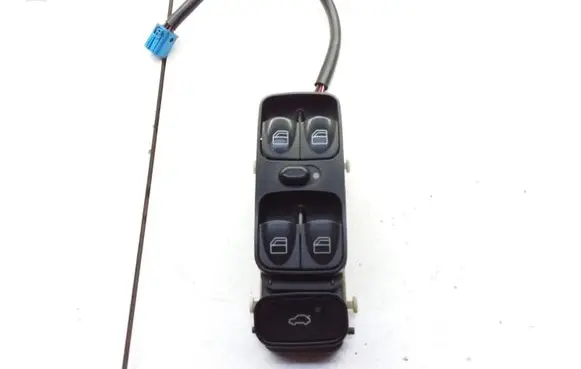 Mercedes-Benz C W203 Electric window control switch A2038200110 501809