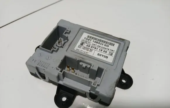 Ford Mondeo MK IV Door control unit/module 7G9T14B533GD 14C237BA 0507911800