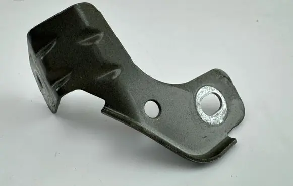 Audi A3 8Y Fender mounting bracket 8Y0821471A