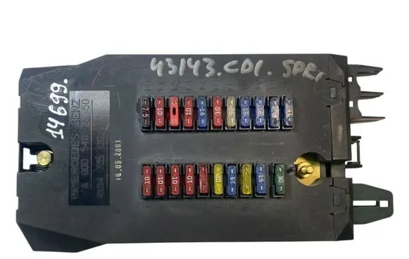 Mercedes-Benz Sprinter W901 W902 W903 W904 Fuse module A0005402350