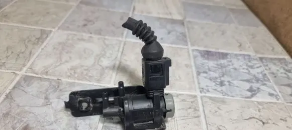 Vacuum valve