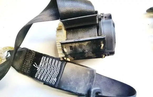 Audi A2 Rear seatbelt 8z0857843 33016606c