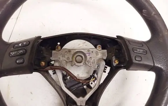Steering wheel buttons/switches