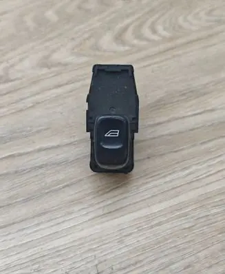 Volvo S80 Electric window control switch 8685288 03W074