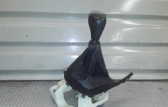 Hyundai i10 Gear shifter/selector 43700CXXXX