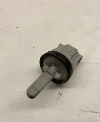 Audi A3 S3 8P Oil temperature sensor 1K0907543A