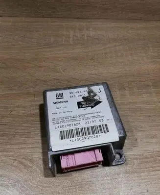 Opel Omega B1 Airbag control unit/module 90492467