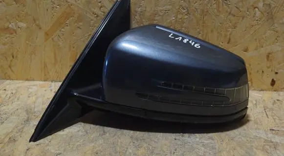 Mercedes-Benz E W212 Front door electric wing mirror
