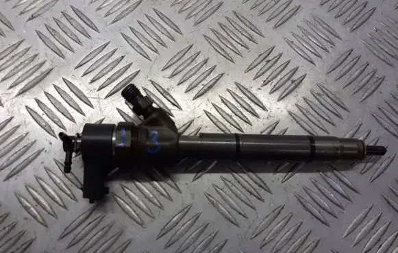 Hyundai i30 Fuel injectors set 338002A400