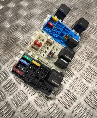 Land Rover Discovery Sport Fuse module 
