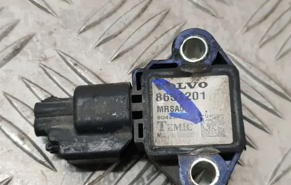 Volvo V50 Airbag deployment crash/impact sensor 8651201