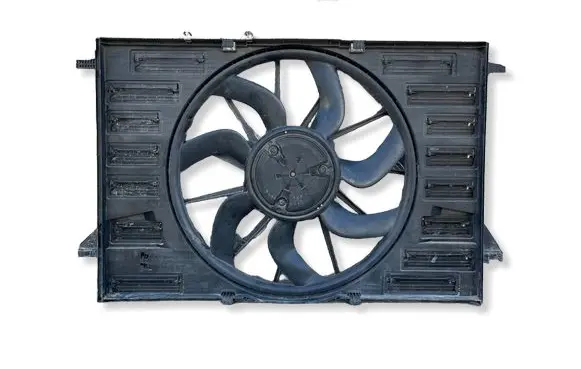 Volkswagen Touareg III Radiator cooling fan shroud 0130707410 0130707113 8W0121003B