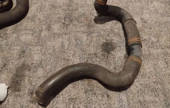 Nissan Qashqai+2 Intercooler hose/pipe 
