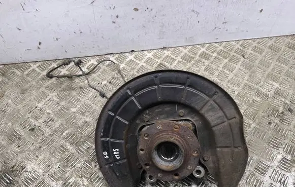 Jeep Cherokee Rear wheel hub