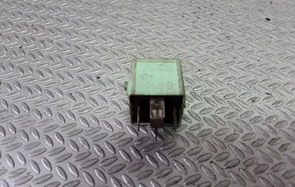 BMW 5 E39 Other relay 61368373700 V23134K59X312
